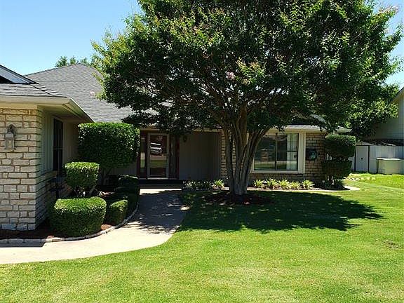 2nd image of 3706 Lake Vista Ct
