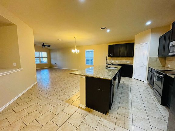 4th image of 8011 Halo Cir