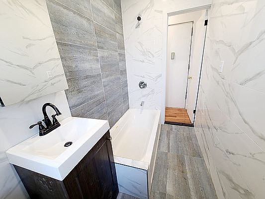 3rd image of 1 E 213th St #4G