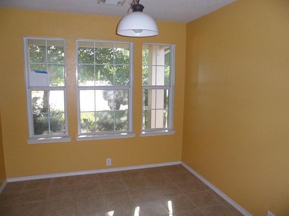 5th image of 4803 King Hallow Ln