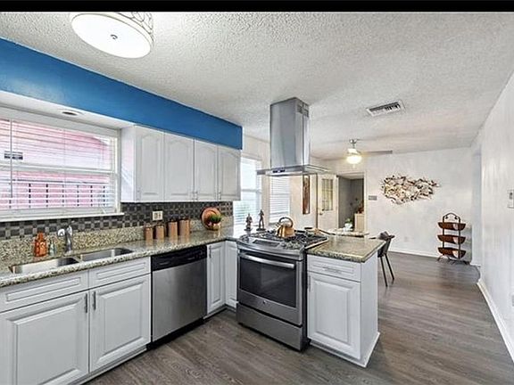 3rd image of 5400 Chatham Dr