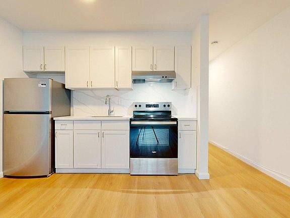 3rd image of 3220 Geary Blvd APT 308