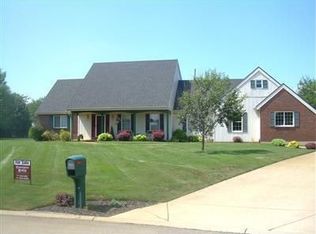 1908 Thornwood Ct, Troy, OH 45373