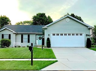 51198 Old Cottage Dr, Granger, IN 46530