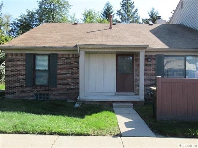 1st image of 41020 Northwind Dr