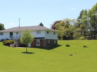 35212 54th St, Burlington, WI 53105