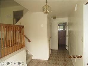 3rd image of 370 Royal Oak Blvd