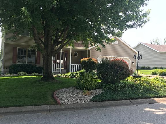 3rd image of 59716 Thornberry Ct