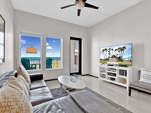 4th image of 133 E Lantana St #303