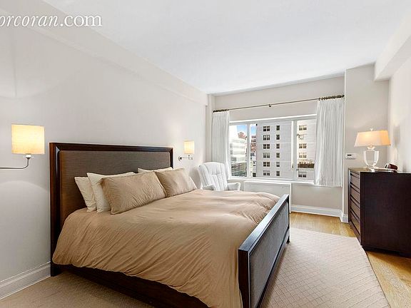 5th image of 200 E 57th St APT 12C