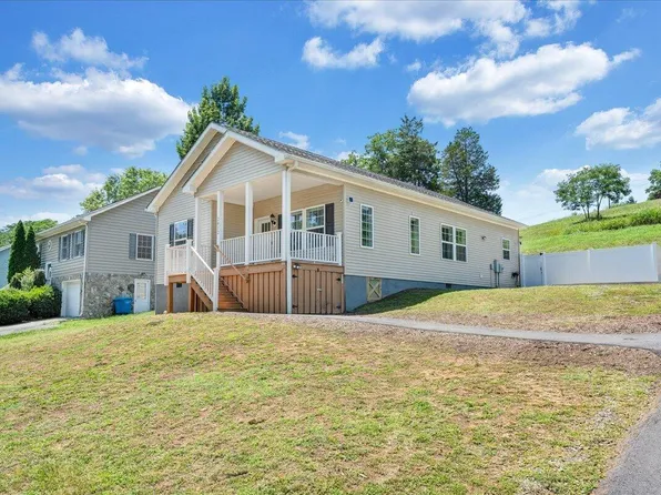 2912 Vinyard Ave NE, Roanoke, VA 24012