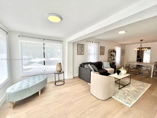 6848 N Miami Ave — Photo 1