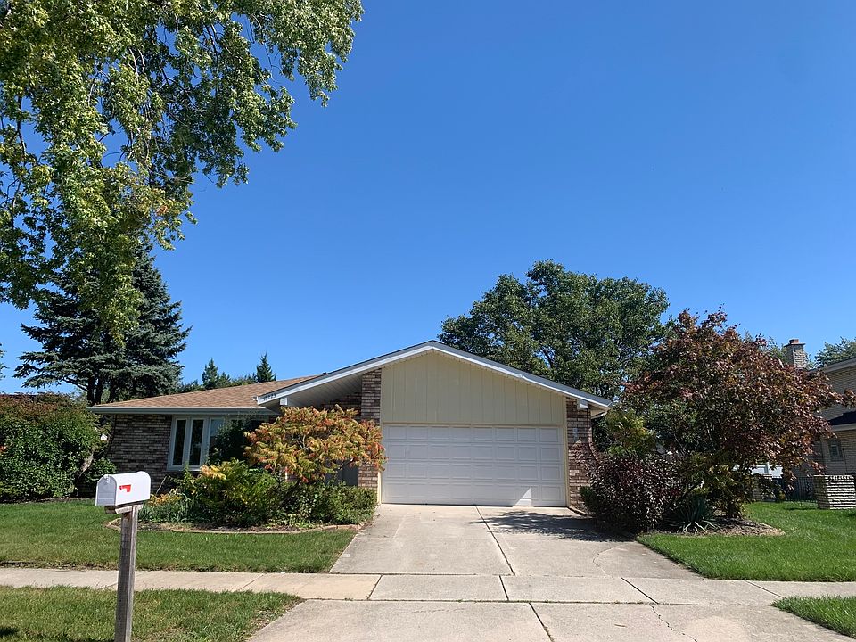 1st image of 15223 Brassie Dr