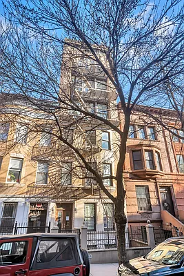 Sold by Isen & Company : Real Estate Advisors | media 2