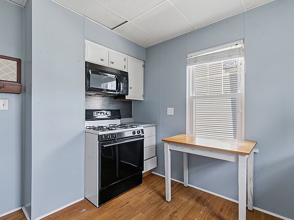 4th image of 2110 15th St #A