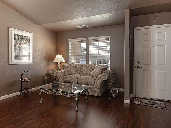 5th image of 2521 Novi Dr