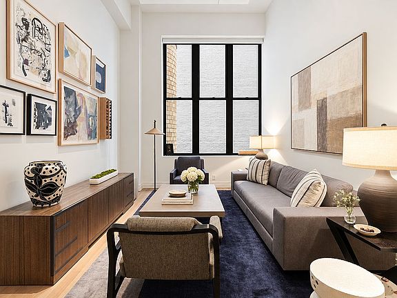 4th image of 421 Hudson St APT 221