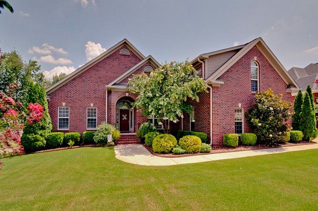 1st image of 6704 Hampton Bend Cir SE