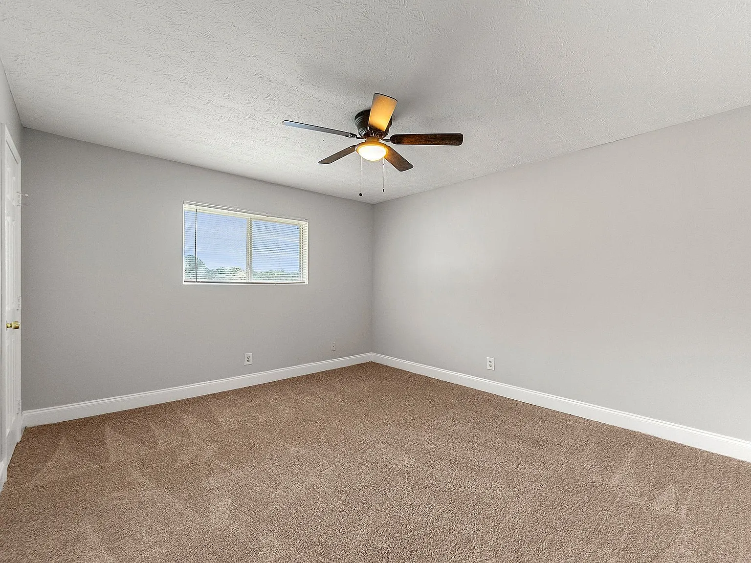 Balfour East Lake — Photo 4