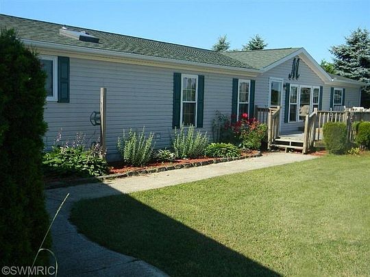 2nd image of 3605 W Victory Dr