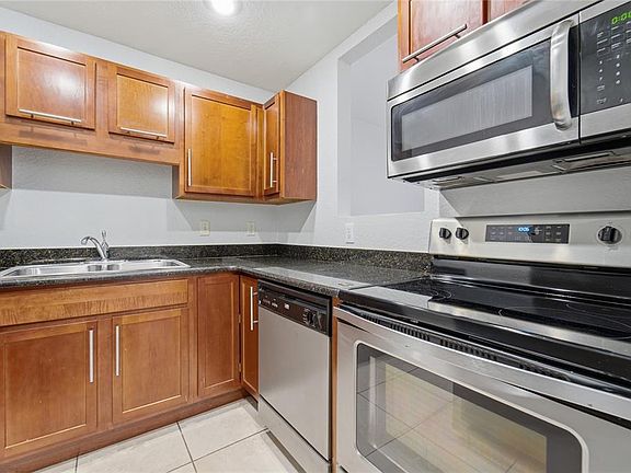 4th image of 1928 CONWAY ROAD #19