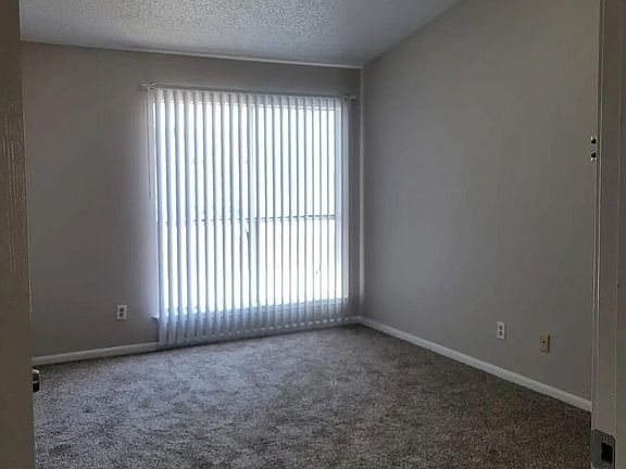 4th image of 12300-12300 Brookglade Cir