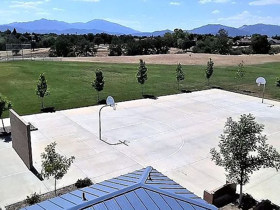 Gorgeous Highland Park 1 blk