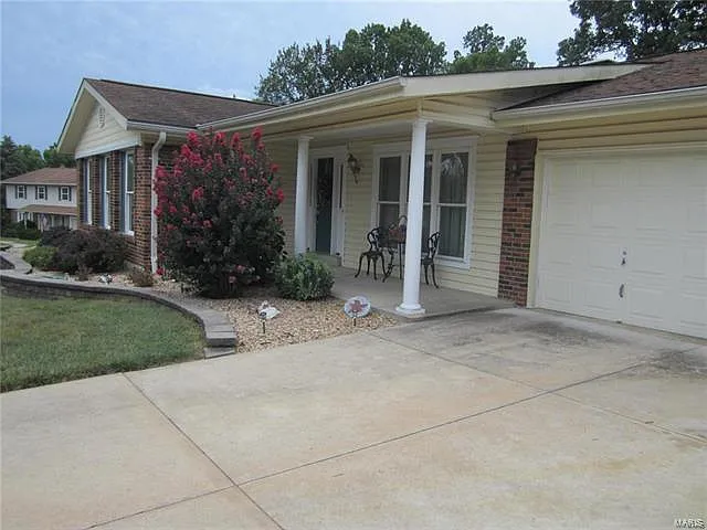 5115 Flametree Ct photo 1