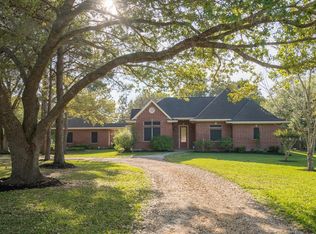 2108 Hillhouse Rd, Pearland, TX 77584