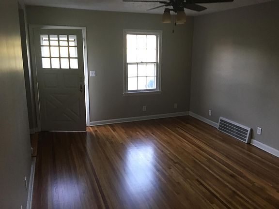 2nd image of 512 S 50th St