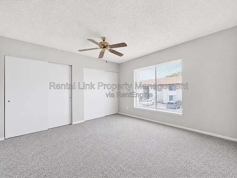 2709 Hidden Lake Blvd #C — Photo 12