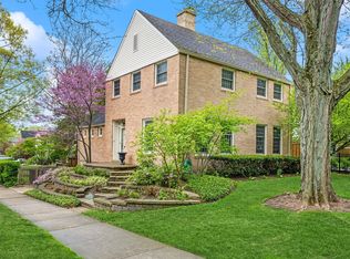 742 Cummings Ave, Kenilworth, IL 60043