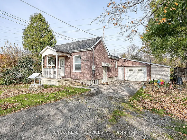 24 Norlan Ave — Photo 1