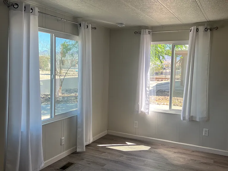 926 Roadrunner Dr — Photo 17