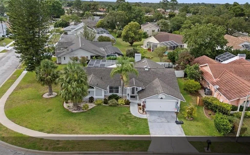 3 bed, 2.0 bath, 2067 sqft, $2,500 — Photo 4