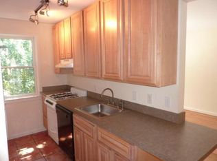 317 12th St NE APT 1, Washington, DC 20002