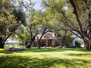 272 Schaper Rd, Fredericksburg, TX 78624