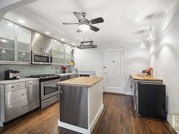 2nd image of 305 W 52nd St APT 2D
