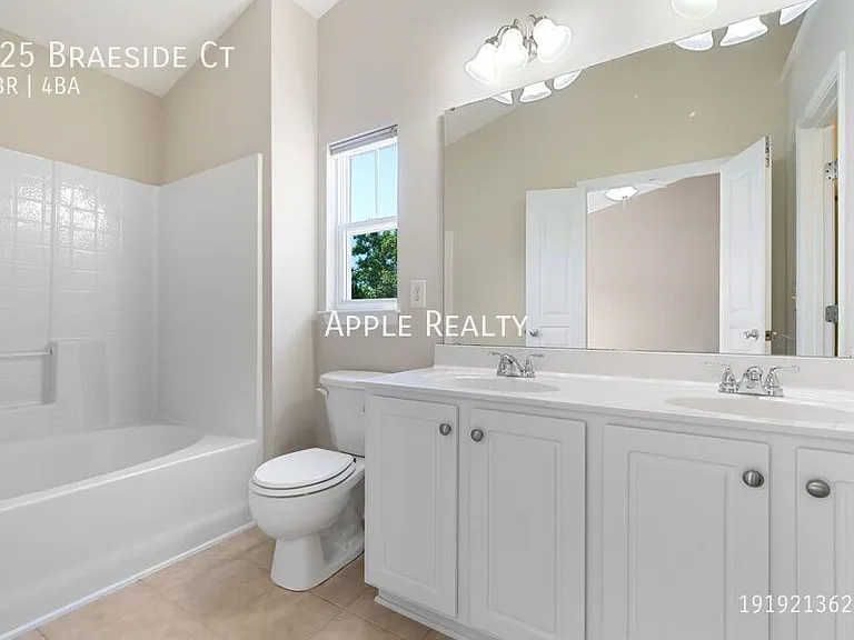 125 Braeside Ct — Photo 6