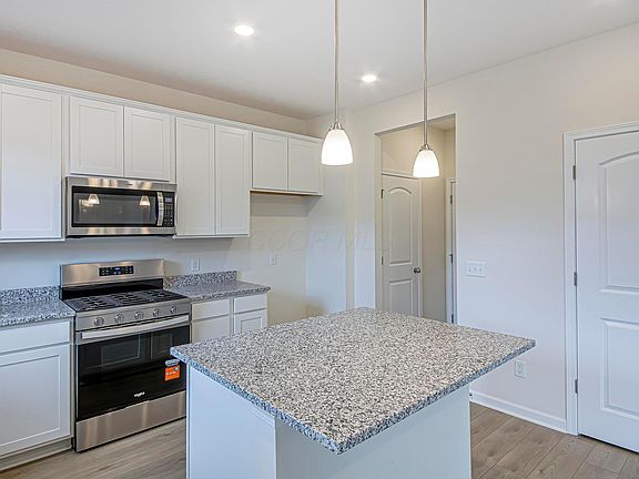3rd image of 333 Honeysuckle St Lot 318