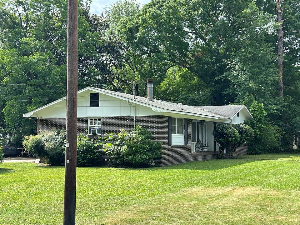 2nd image of 1601 Woodland Dr