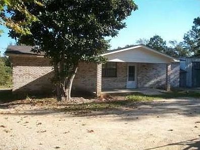 1st image of 15032 McGuire Dr