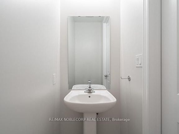 4th image of 124 Allegranza Ave