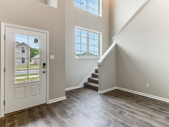 3rd image of 8107 Kinslee Ln