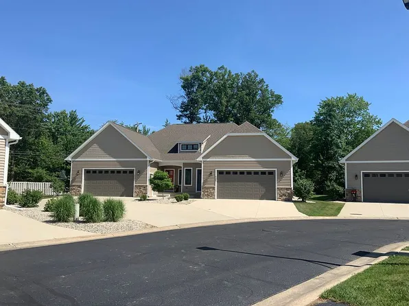5400 Greenridge Dr #18, Midland, MI 48640