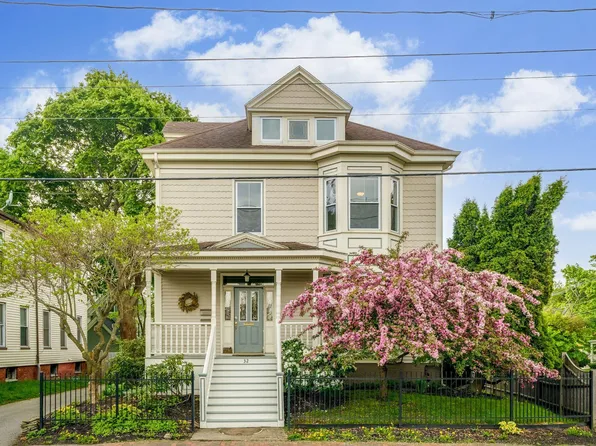32 Lincoln Street, Portland, ME 04103