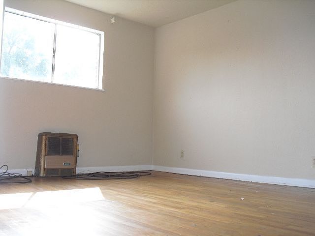 2nd image of 1343 Rolleston St APT A