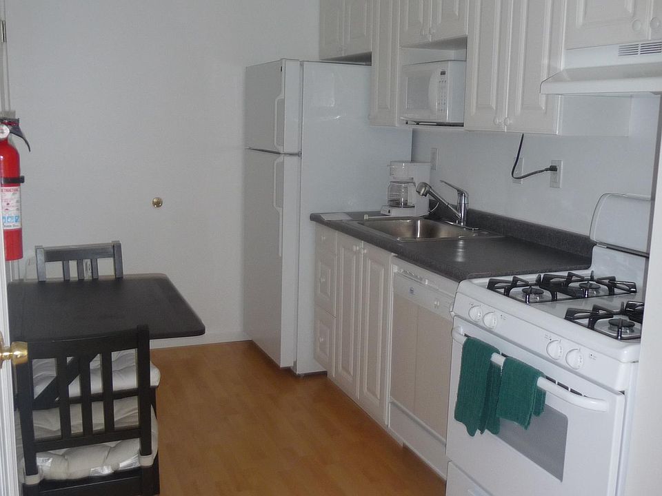 2nd image of 3401 Forbes Ave APT 202
