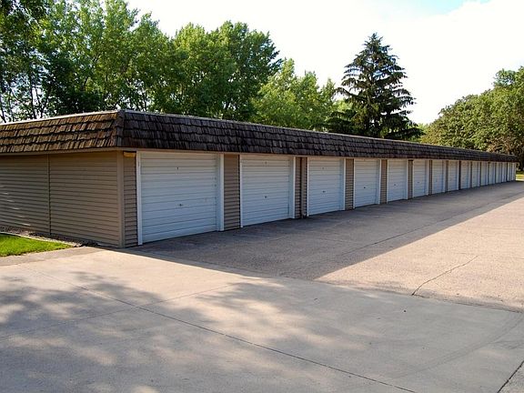 5th image of 1800 Country Club Dr Unit 215