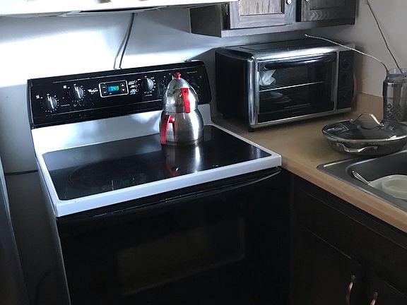 5th image of 27 Amato Dr APT K